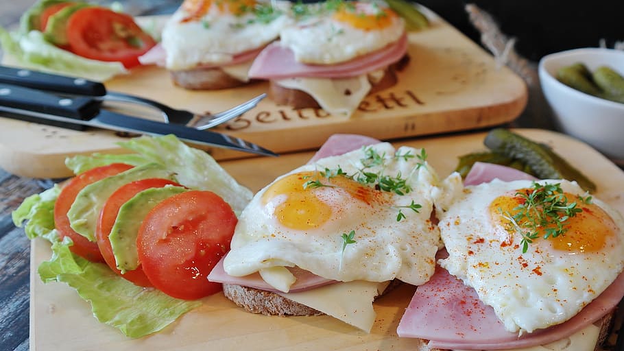 sunny side up eggs and hams white sliced tomatoes, fried eggs, HD wallpaper