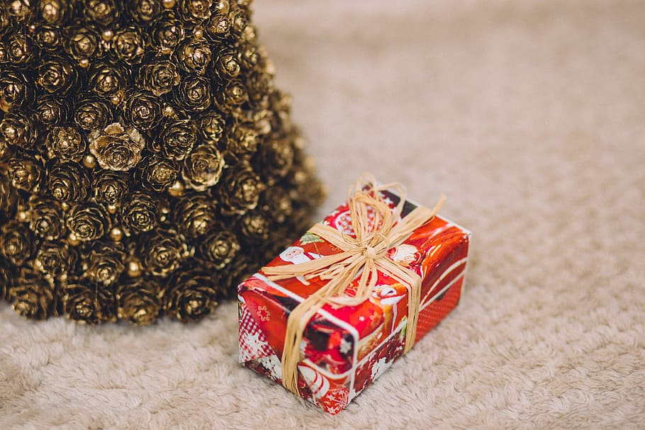 pine, cone, christmas, tree, ornament, decoration, gift, carpet HD wallpaper