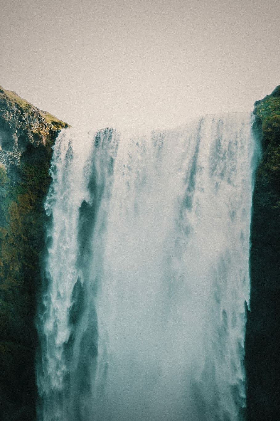 waterfalls on black mountain, Skogafoss, Iceland, nature, scenery HD wallpaper
