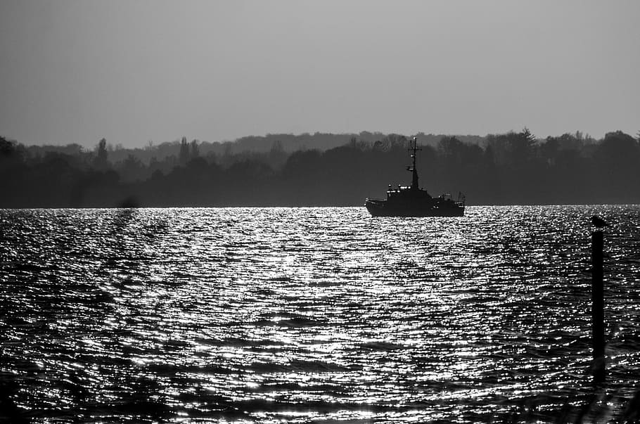 beach, evening, mood, ship, sydfyn, marine boat, black and white HD wallpaper