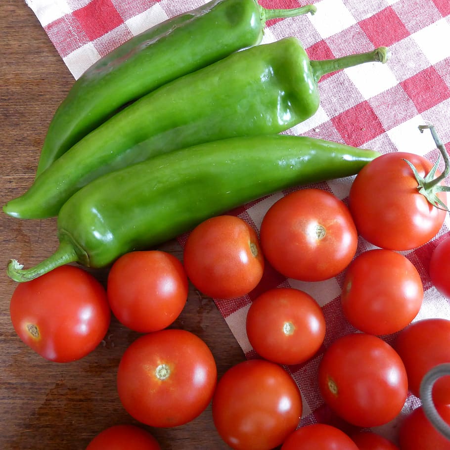 tomatoes, red, paprika, green, food, vegetables, eat, healthy HD wallpaper