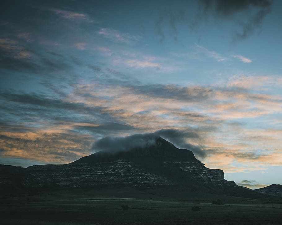 photo of mountain during golden hour, brown mountain, peak, summit HD wallpaper