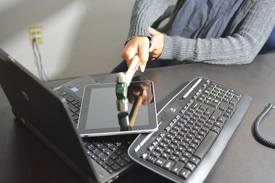 ipad, it, smash, keyboard, laptop, technology, devices, internet HD wallpaper