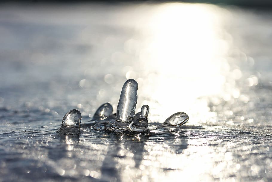 ice, winter, lights, nature, form, reflection, water, selective focus HD wallpaper