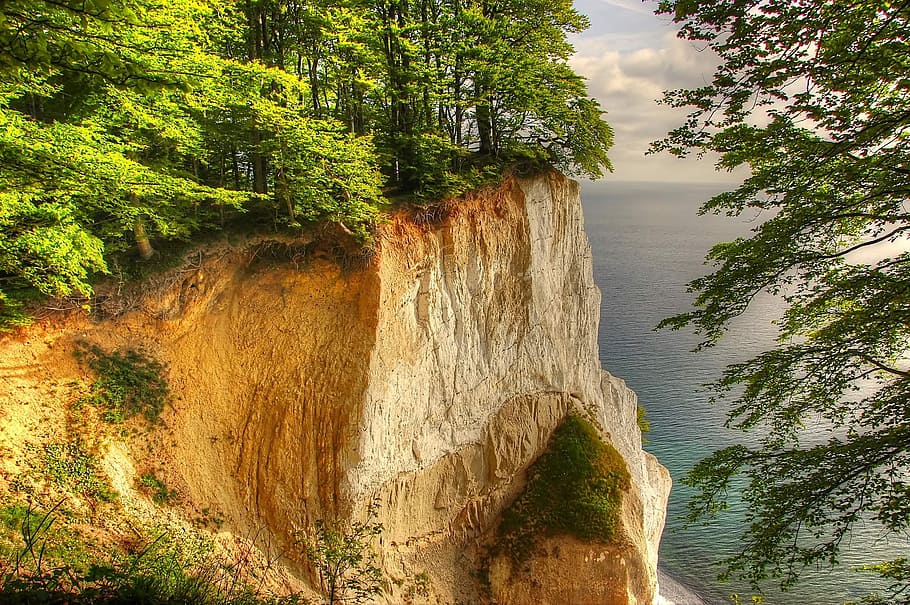 photo of brown mountain, Món, Denmark, Baltic Sea, White Cliffs HD wallpaper
