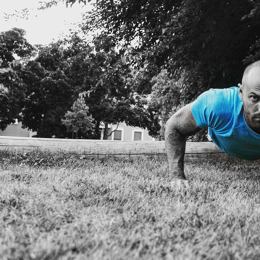 selective color photography of blue crew-neck t-shirt, fitness, HD wallpaper