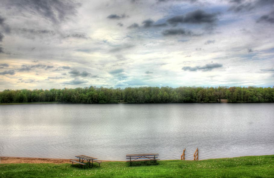 View across the lake with clouds at Council Grounds State Park, Wisconsin, HD wallpaper