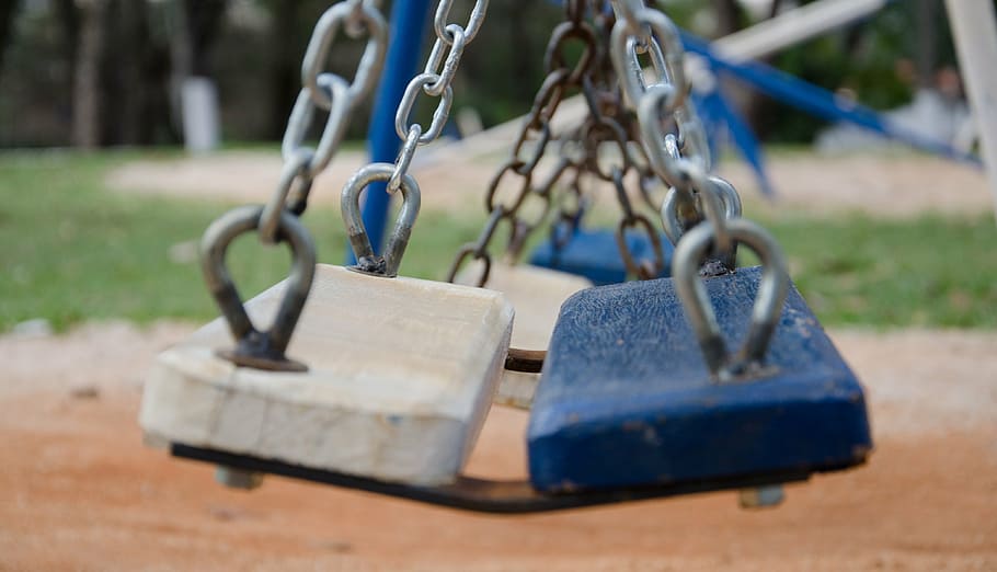 balance, blue, park, chain, playground, selective focus, hanging HD wallpaper