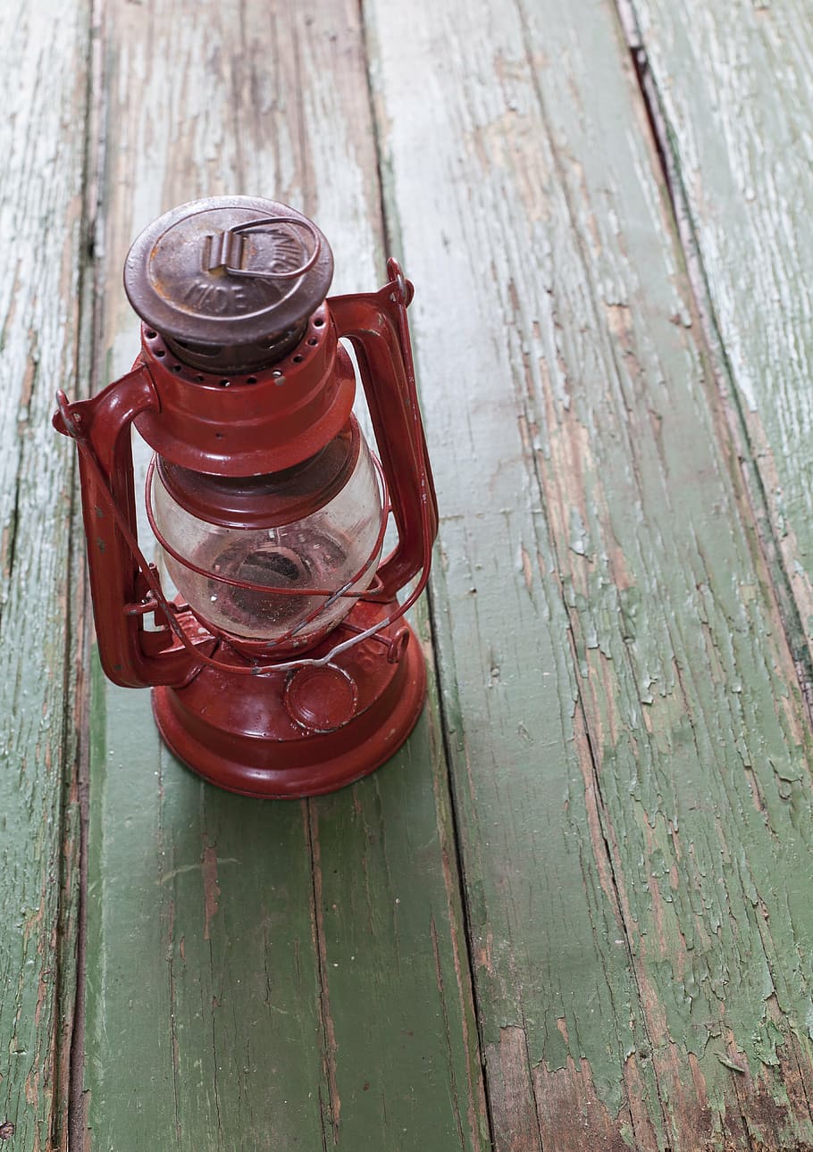 dust, lamp, lantern, light, old, red, rusty, vintage, wood HD wallpaper