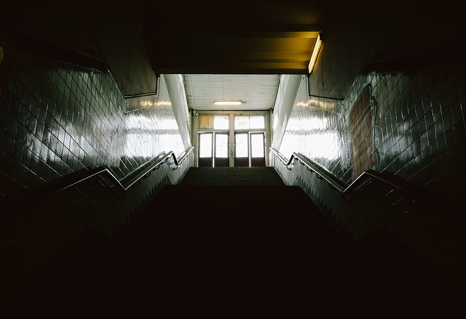 long angle photography of dark staircase, low angle photo of concrete stairs HD wallpaper