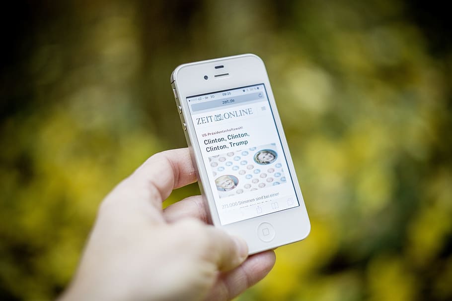 smartphone, cellphone, screen, display, news, newspaper, analog HD wallpaper
