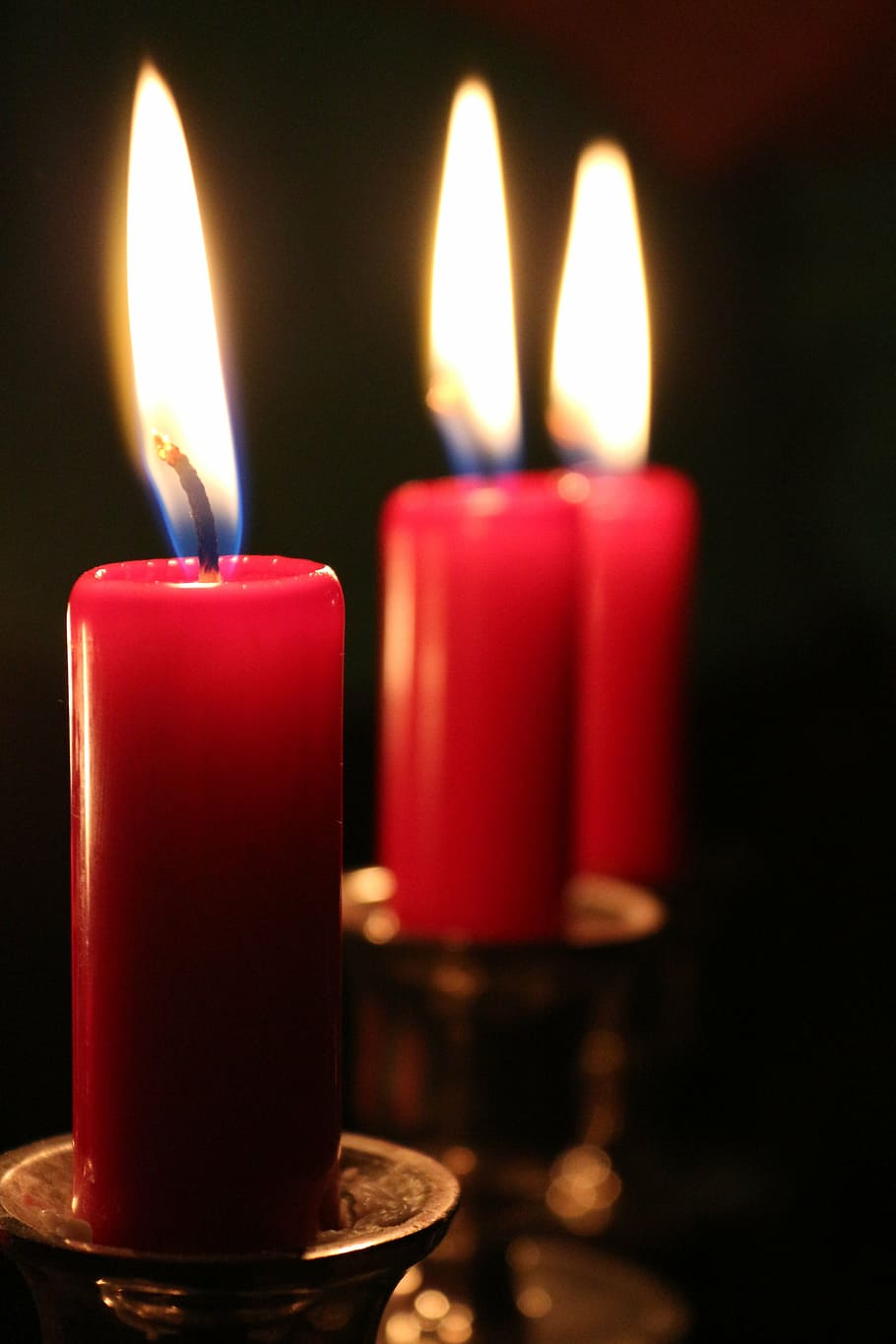 candles, red, light, flame, wax, wax candle, wick, burn, cozy HD wallpaper