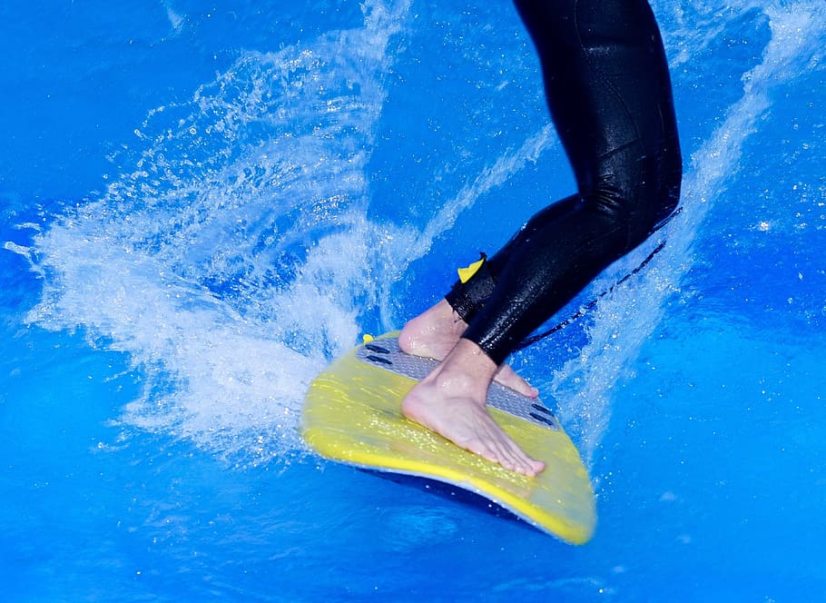 surfing, surfboard, courage, skill, balance, fun, one person HD wallpaper