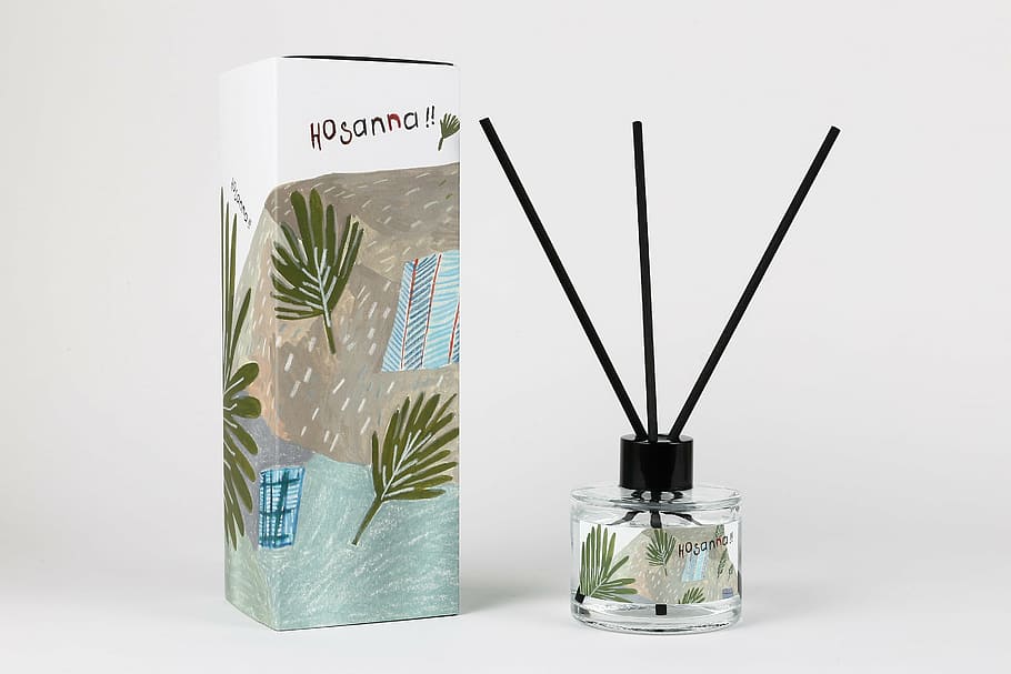 Hosanna bottle with box, diffuser, fragrances, christian, ornament HD wallpaper