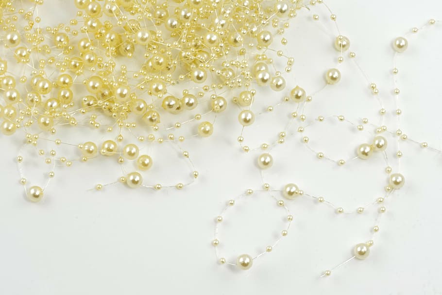 photography beaded gold necklace, beads, deco, decoration, artificial pearls, HD wallpaper