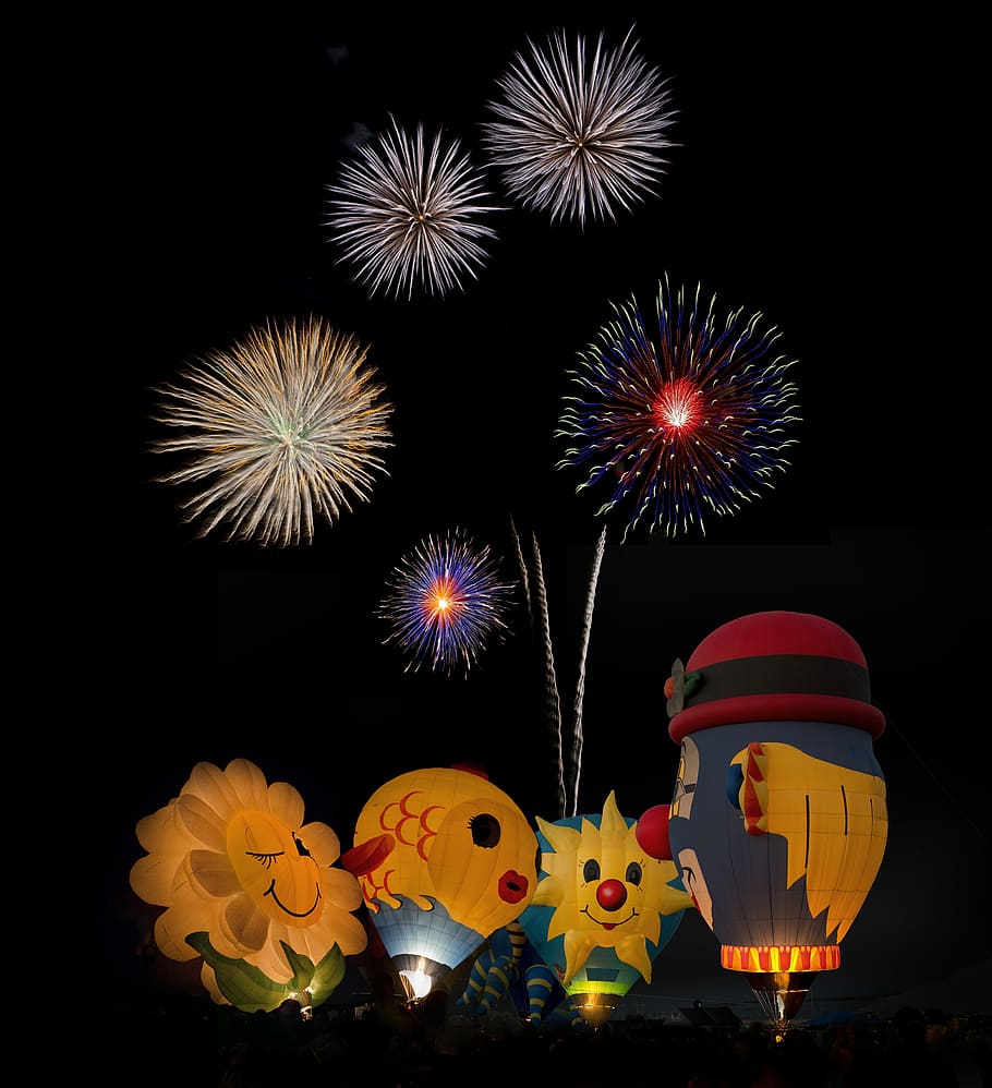hot air balloons and fireworks display, photo of fireworks display