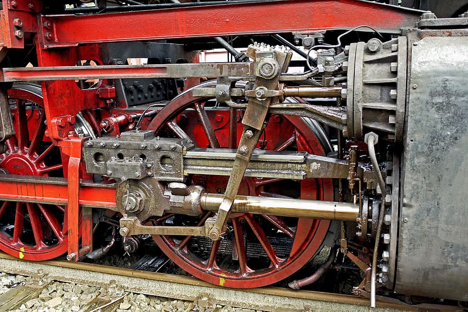 Steam Locomotive, Drive, Right, well-oiled, cylinder, piston rod