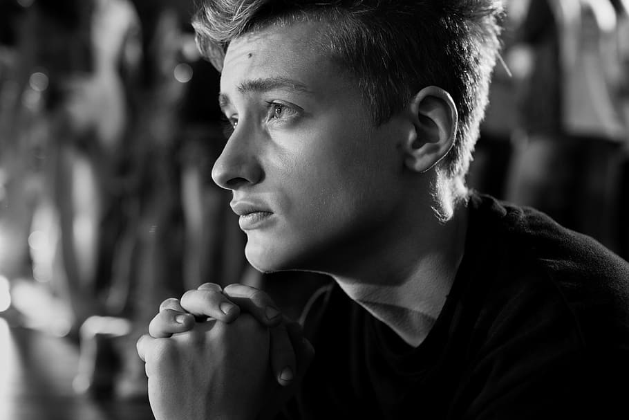 grayscale photography of man wearing crew-neck top, guy, style HD wallpaper