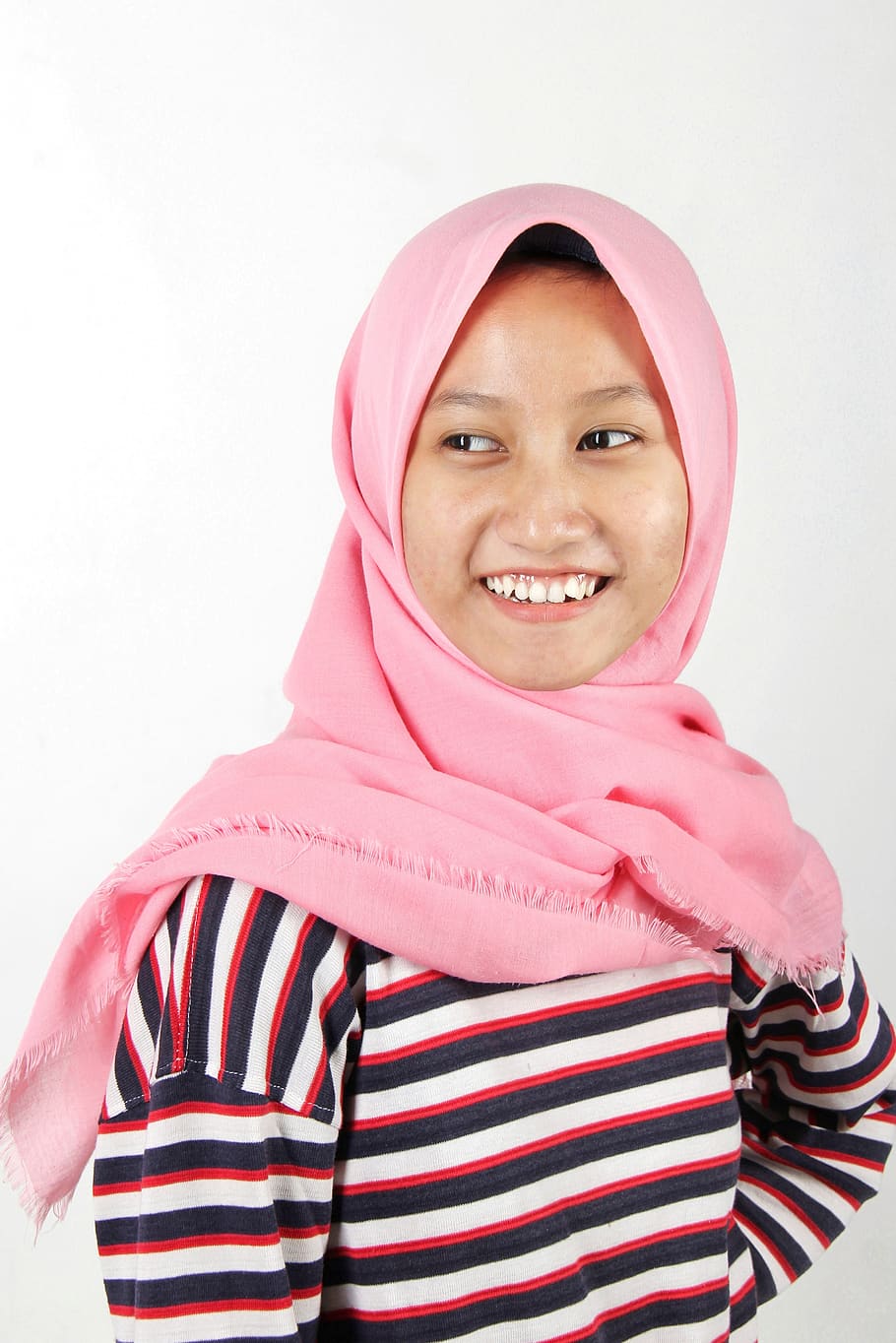 Hd Wallpaper Gorgeous Women Pink Smile Hijab Indonesian