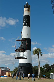 Lighthouse, Lamp, Room, Maintenance, lamp room, workers, crane HD wallpaper