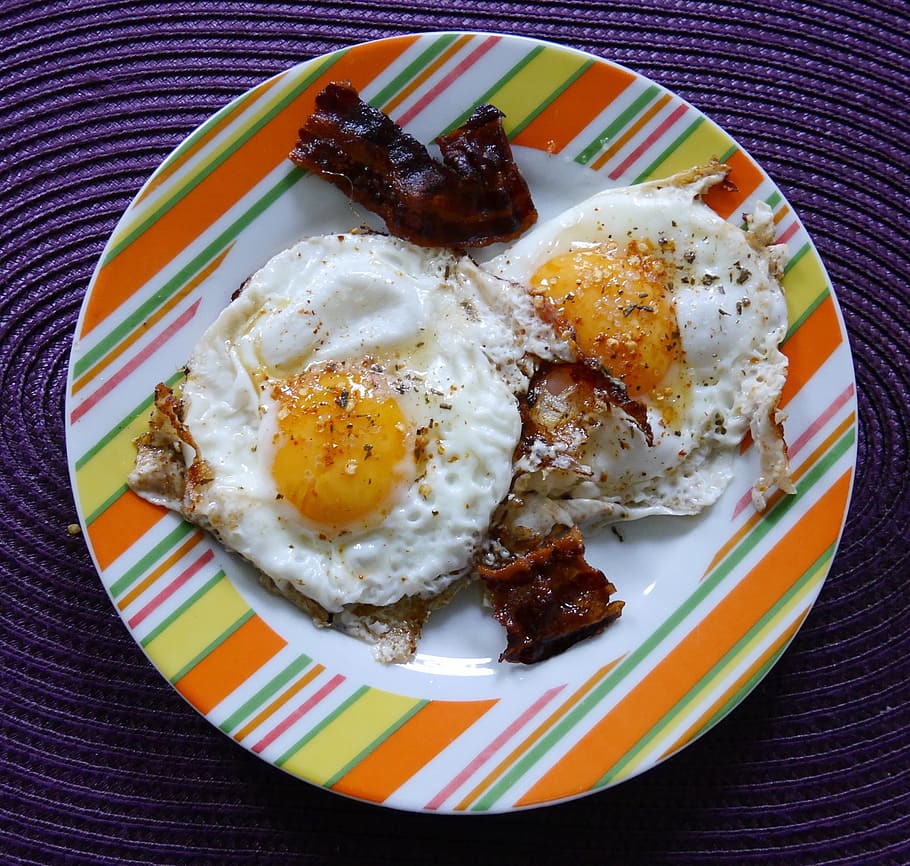 sunny side-up and bacon, fried, eat, egg, breakfast, fried bacon HD wallpaper