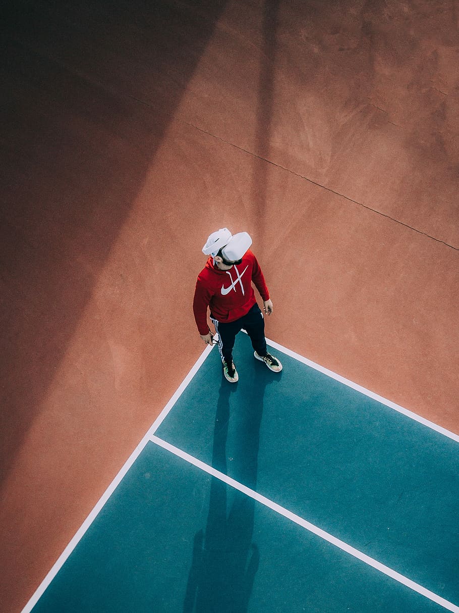 man standing on lawn tennis court, man using VR headset, portrait HD wallpaper