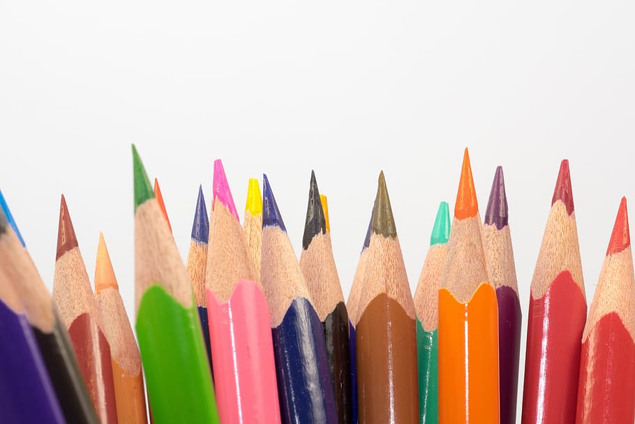 assorted-color pencil lot, colored pencils, wooden pegs, pens, HD wallpaper