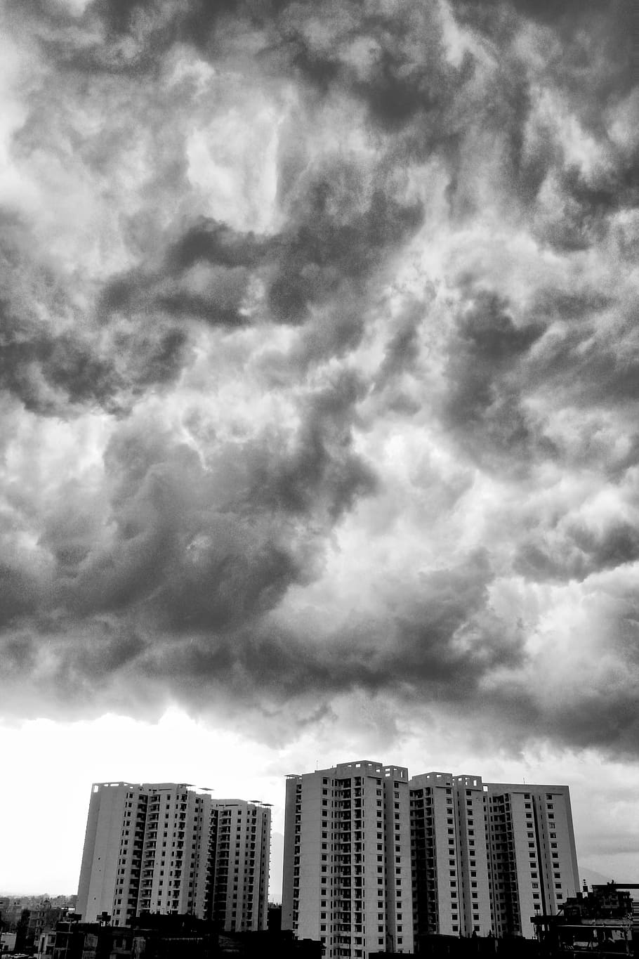 roaring cloud, mysterious, mystery, dramatic, perspective, cloud - sky HD wallpaper
