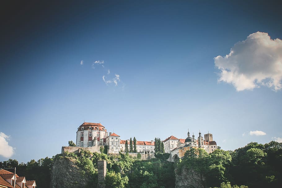 Vranov Castle #2: With Big Sky, clouds, czech republic, minimal HD wallpaper