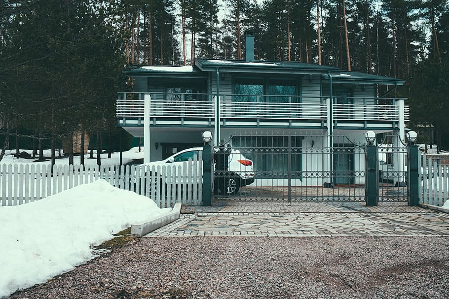 white SUV parked in front of house at daytime, inside, black HD wallpaper