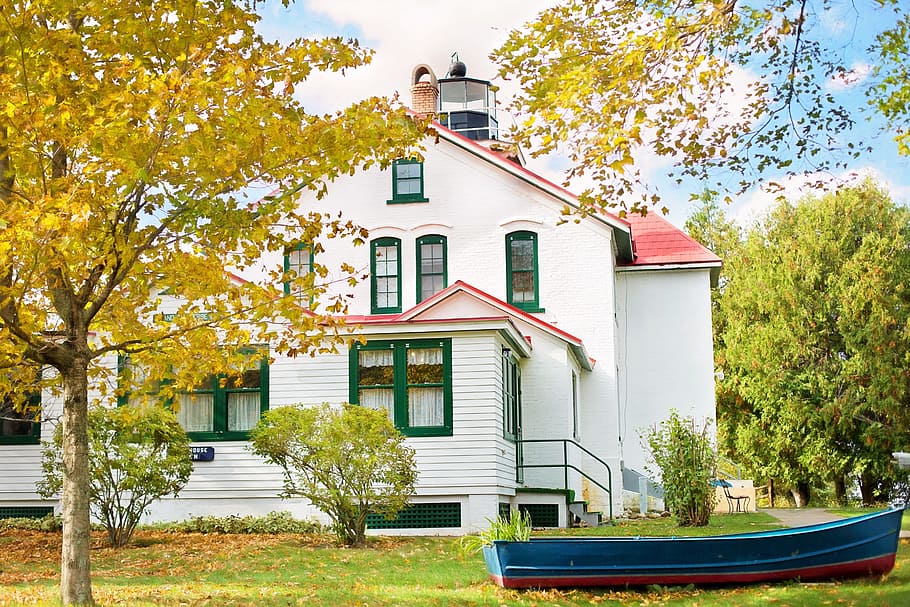 white 3-story house with blue boat on garage, autumn, fall HD wallpaper