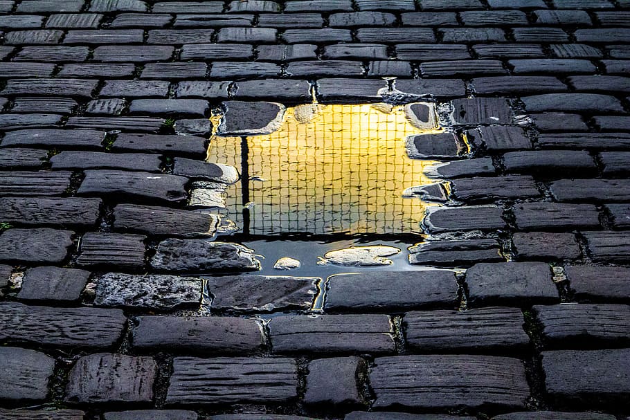photography of street 3D print, reflection, brick road, rain, HD wallpaper