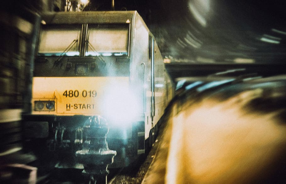 canning photography of train, train running in the tunnel, station HD wallpaper