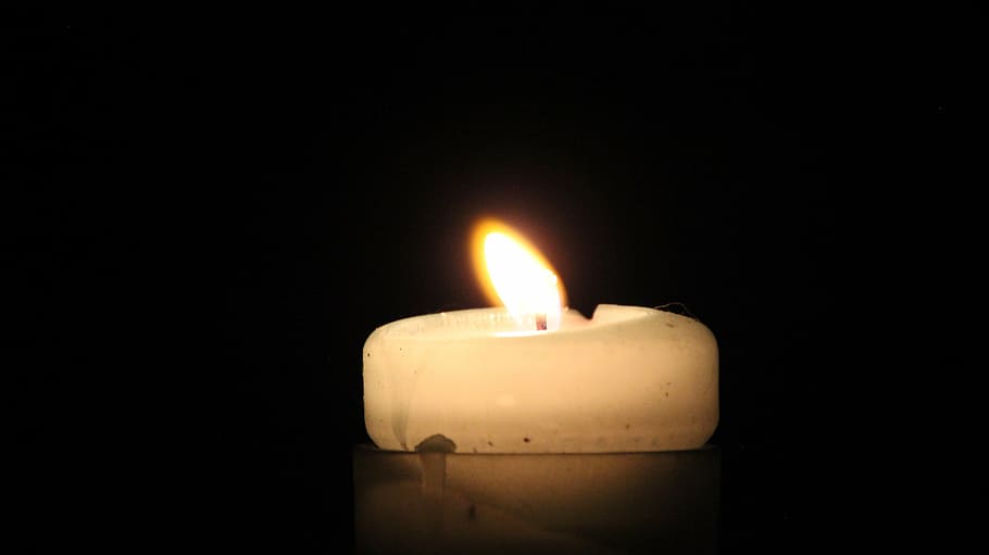 candle, wick, light, cheroot, candlelight, wax, imperfect, burn HD wallpaper
