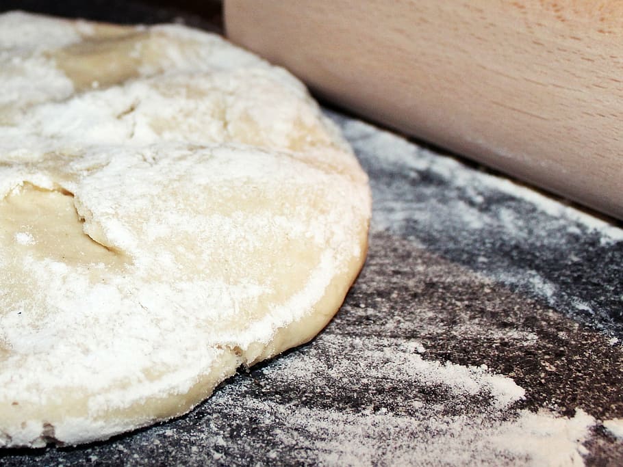 dough on brown wooden surface close up photo, rolling pin, pizza HD wallpaper