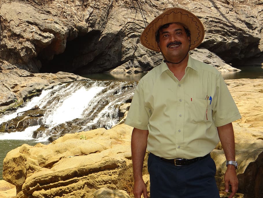 Indian, Man, Sombrero, Hat, syntheri rocks, dandeli, karnataka HD wallpaper