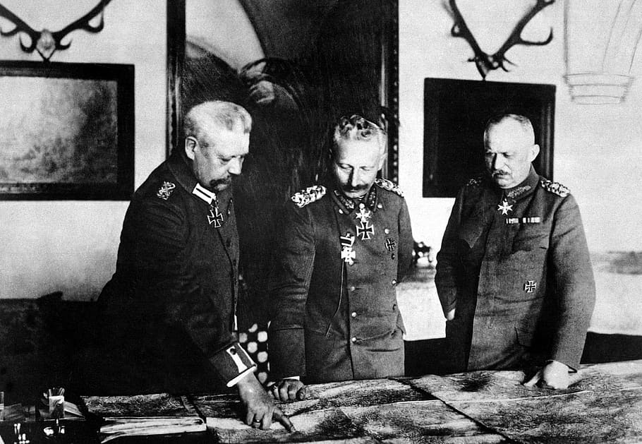 Kaiser Wilhelm Ii, general erich ludendorff, hindenburg, black and white