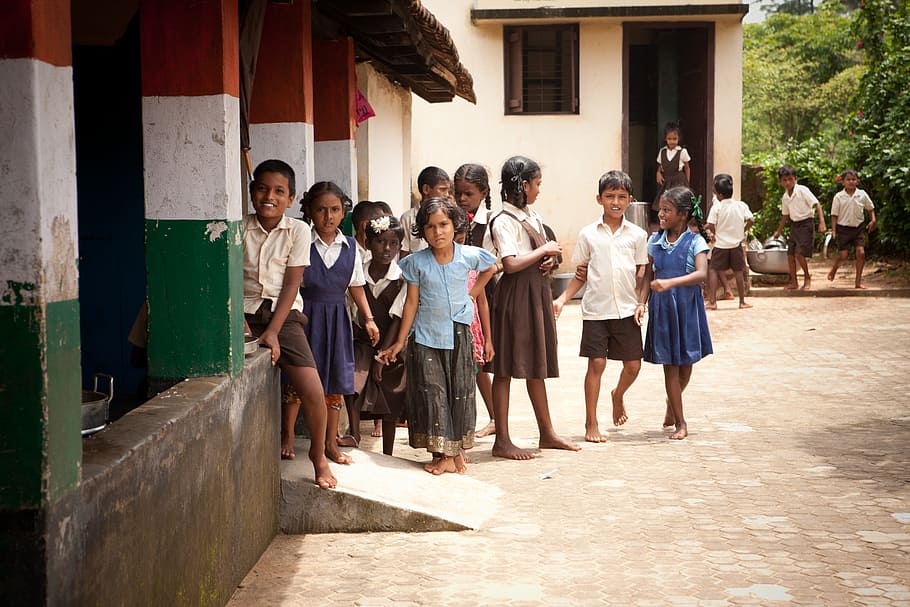 children playing outside rooms, school, nursery, india, mangalore, HD wallpaper