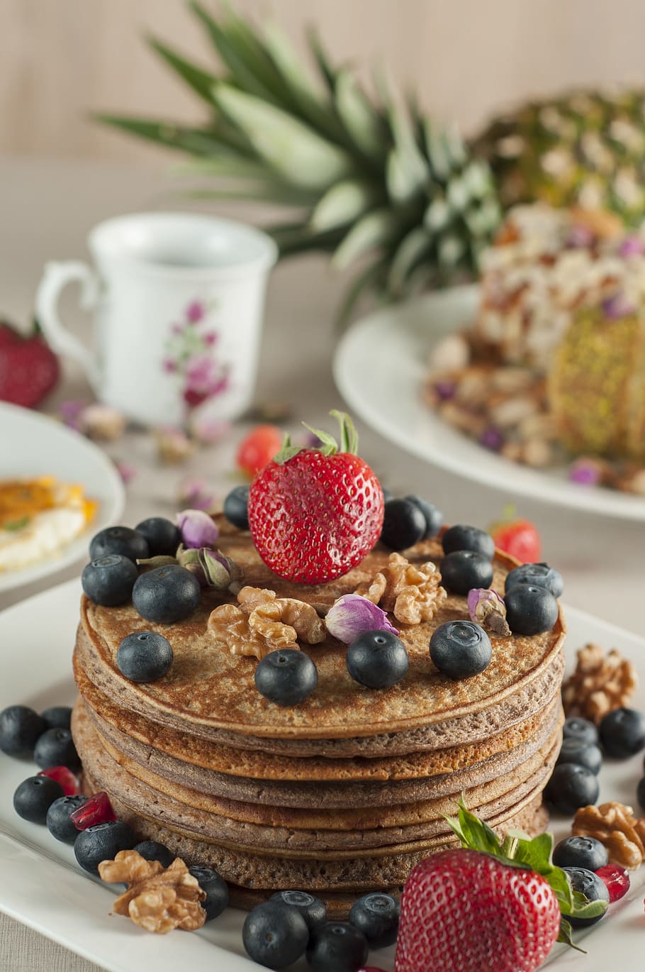 strawberry fruit on pan cake with blackberry, pancake, tea HD wallpaper