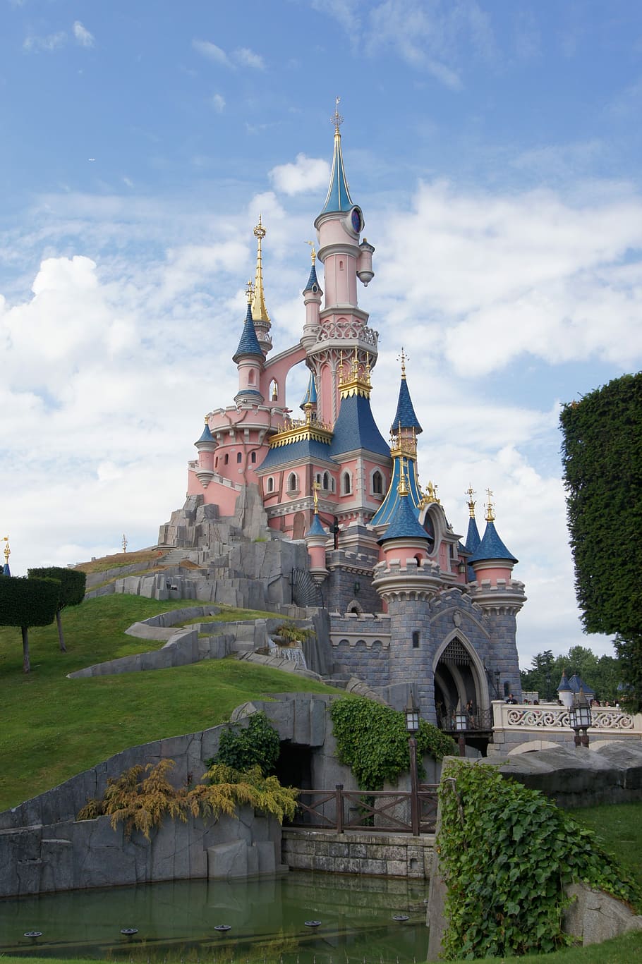 picture of Disney Castle, princess, disneyland, paris, sky, belle au bois dormant, HD wallpaper