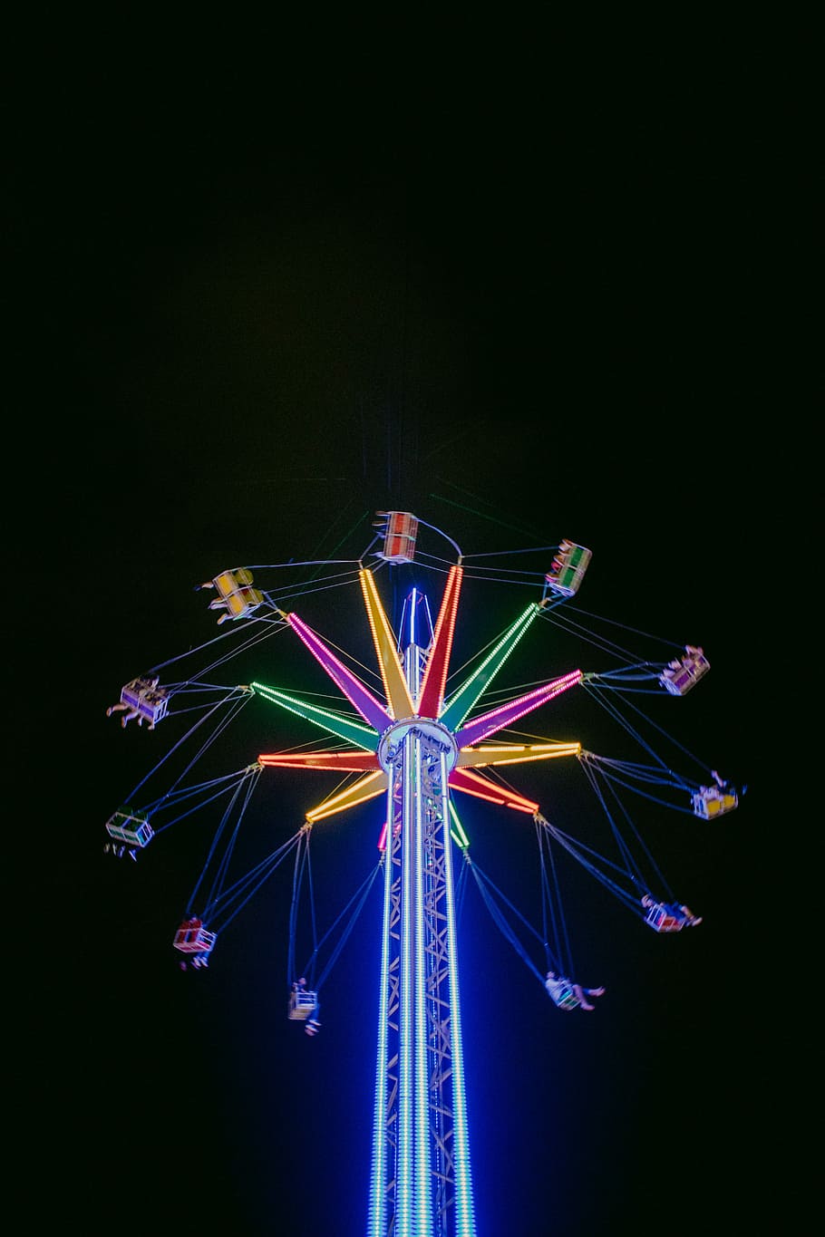 multicolored Mary Go Round ride, people riding flying fiesta HD wallpaper