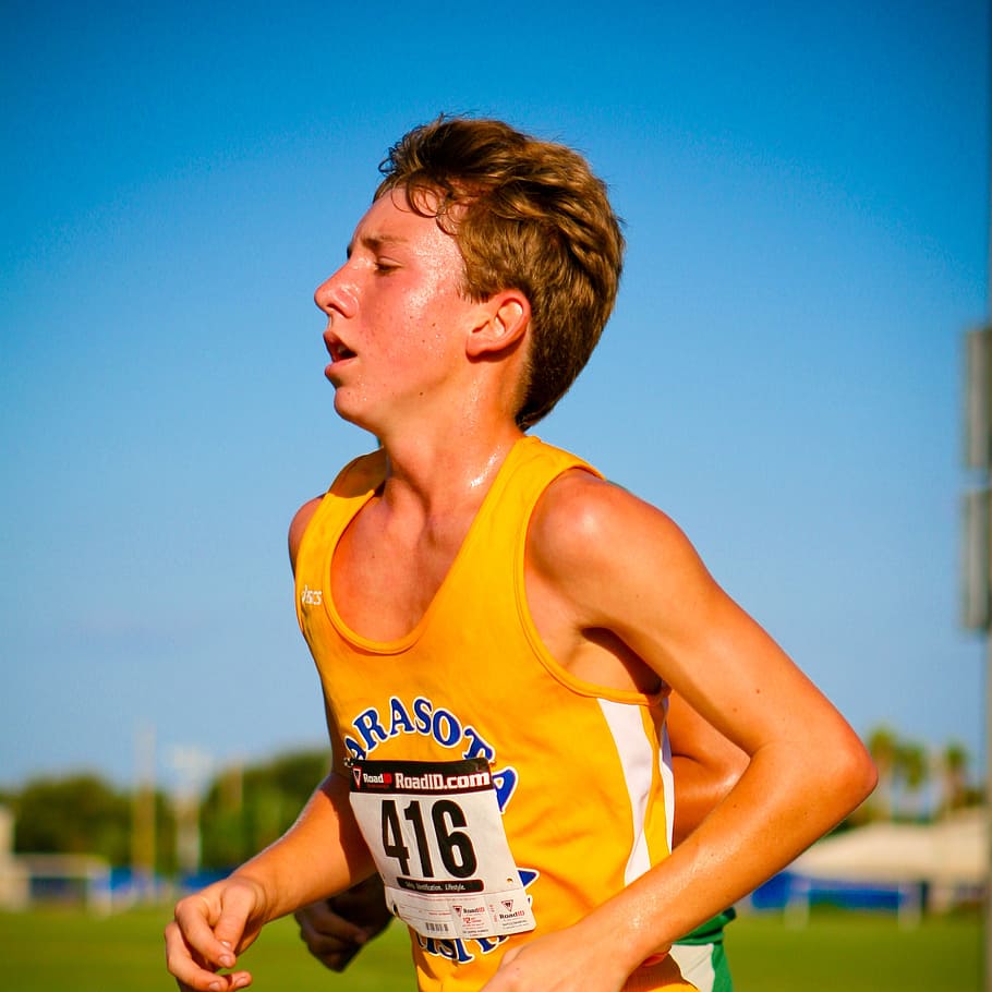 boy in yellow Arasota jersey, runner, jogger, jogging, young, HD wallpaper