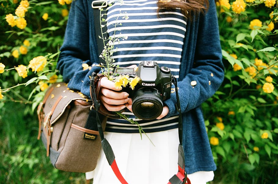 camera, cannon, spring, dslr, flowers, one person, midsection HD wallpaper