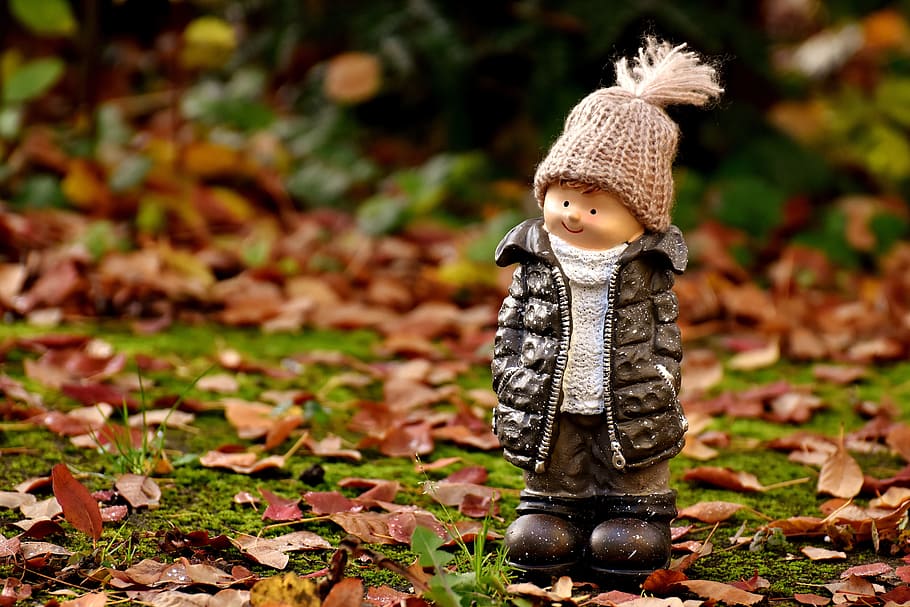 boy wearing black bubble jacket and knit cap figurine, figure HD wallpaper