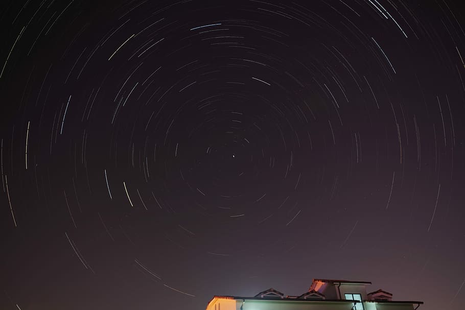 Startrails of polaris, time lapse photo of stars, night, sky HD wallpaper