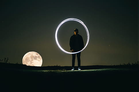 man standing on hill during full moon, man standing under full moon HD wallpaper