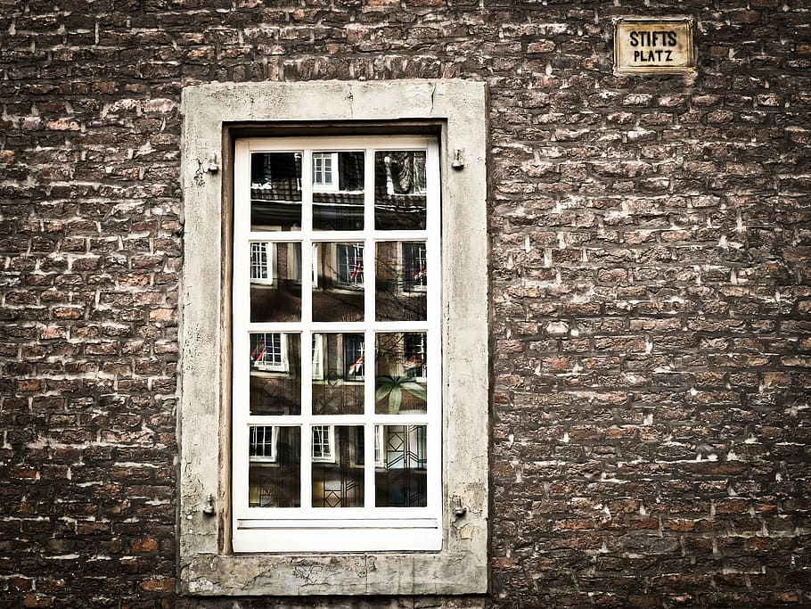 white window on building, mirroring, glass, facade, reflection HD wallpaper