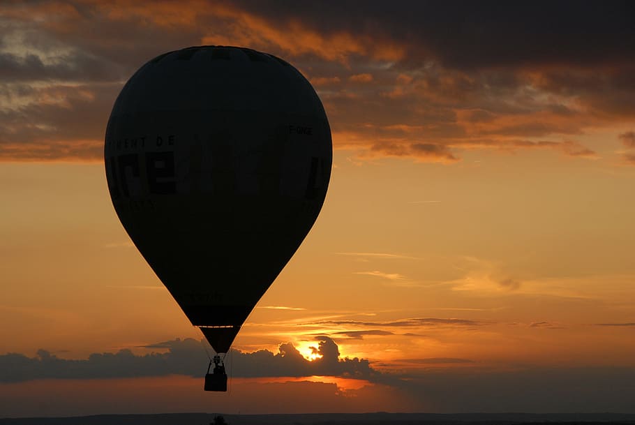 person riding hot air balloon during golden hour, hot-air ballooning, HD wallpaper