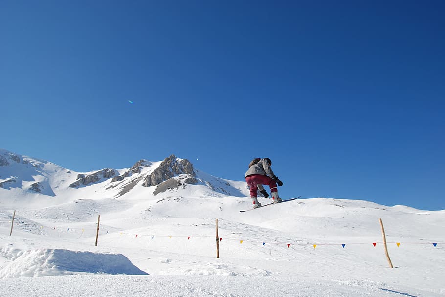 Snowboard, Snow, Mountain, Mountain, White, Nature, jump, winter HD wallpaper