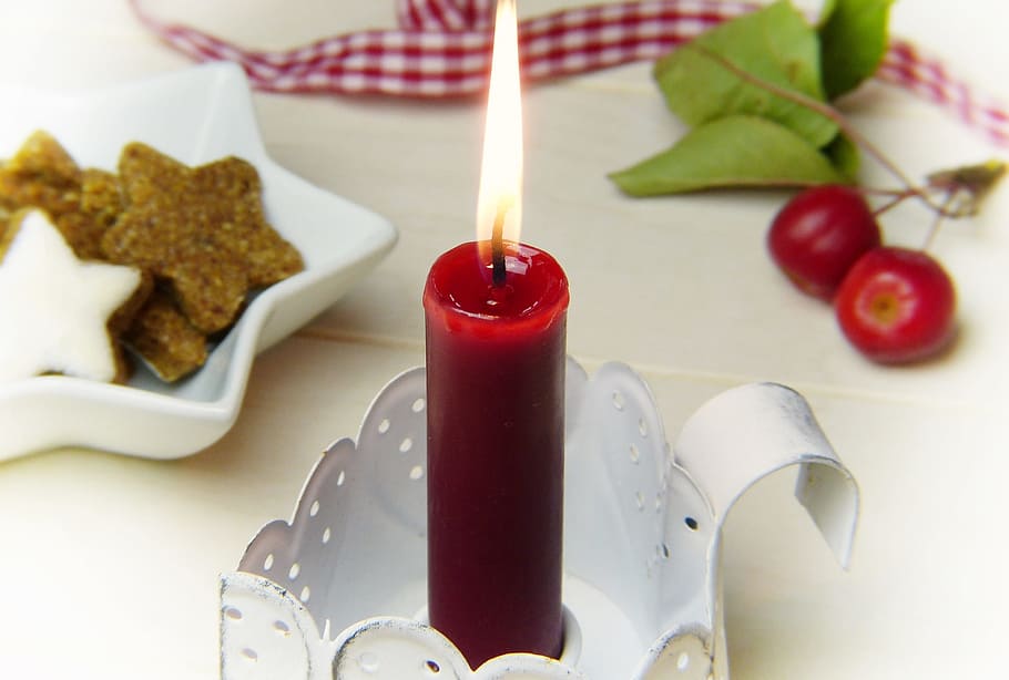 red lighted candle, embellishment, loop, candle holders, candlelight HD wallpaper